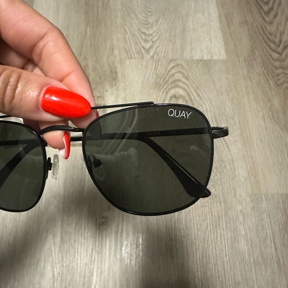 Quay Aviator Sunglasses - Picture 3 of 7